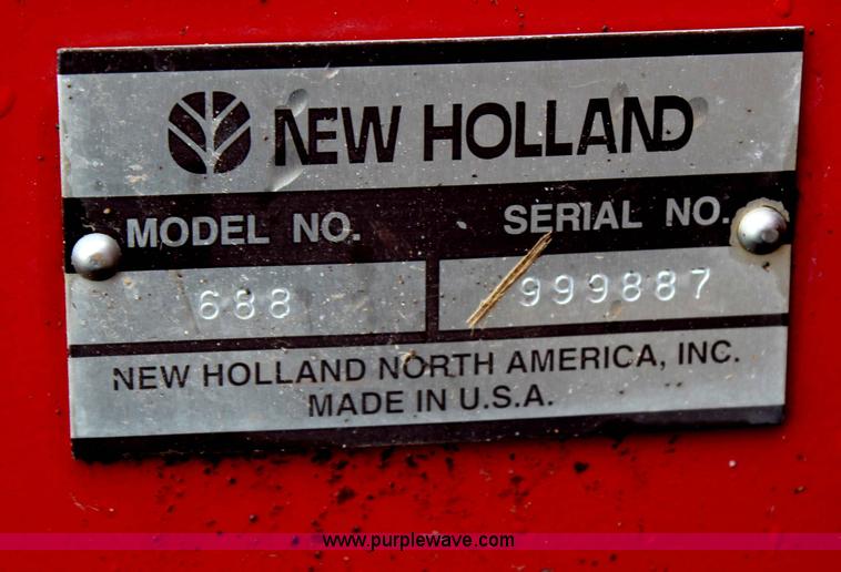 image for item G5184 2000 New Holland 688 round baler
