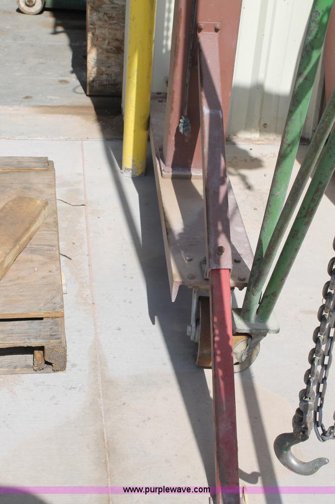 image for item G5716 Overhead two ton chain hoist and frame