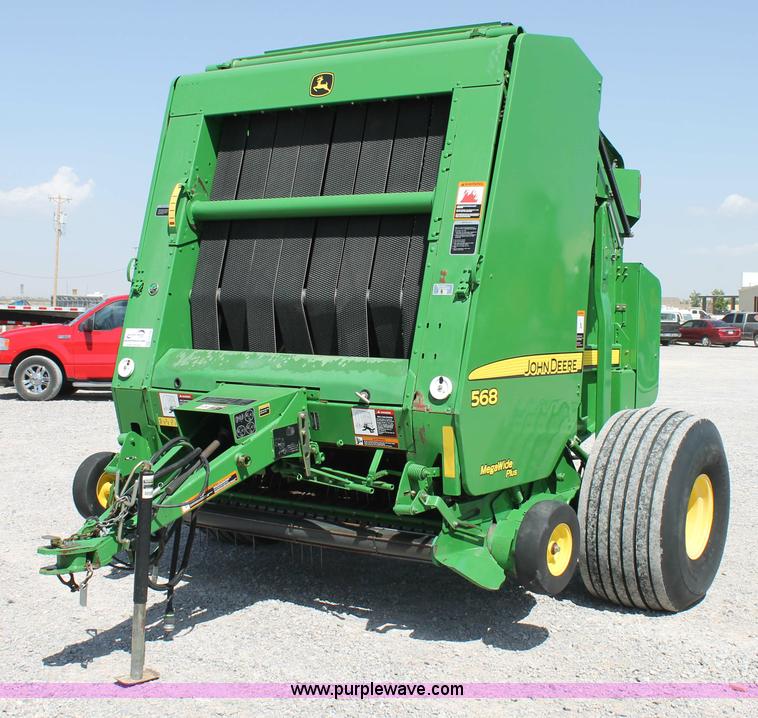 image for item G5738 2008 John Deere 568 round baler