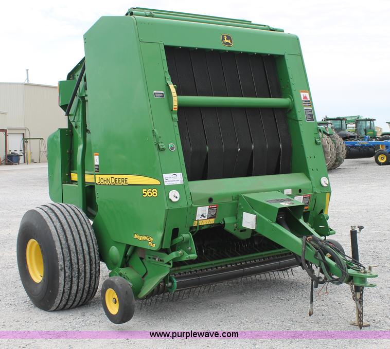 image for item G5744 2008 John Deere 568 round baler
