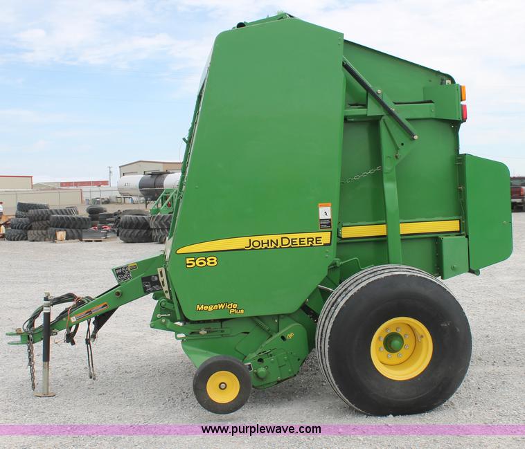 image for item G5744 2008 John Deere 568 round baler