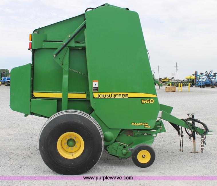 image for item G5744 2008 John Deere 568 round baler