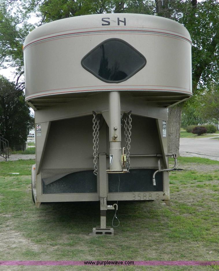 image for item G7872 1998 S&H three horse slant load trailer