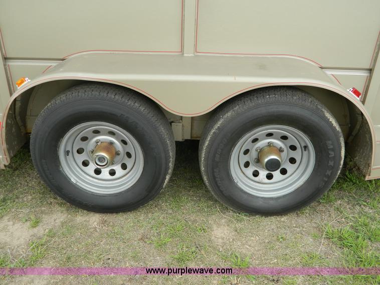 image for item G7872 1998 S&H three horse slant load trailer