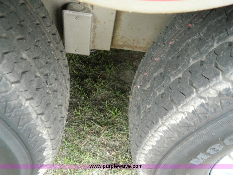 image for item G7872 1998 S&H three horse slant load trailer