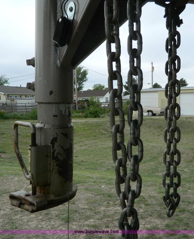 image for item G7872 1998 S&H three horse slant load trailer