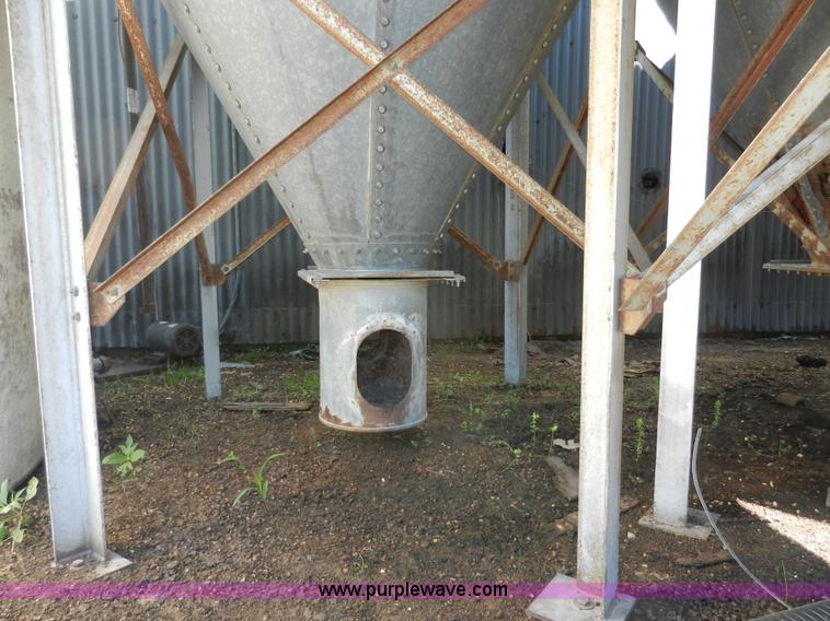 image for item H3084 (9) bulk grain storage bins with augers