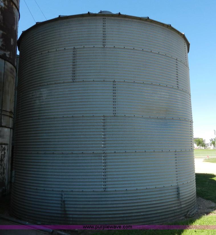image for item H3085 (3) bulk grain storage bins