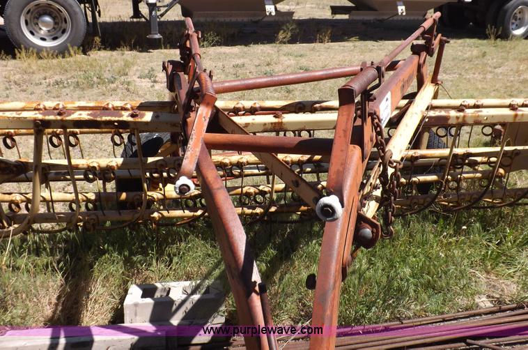 image for item H7080 New Holland 258 hay rake
