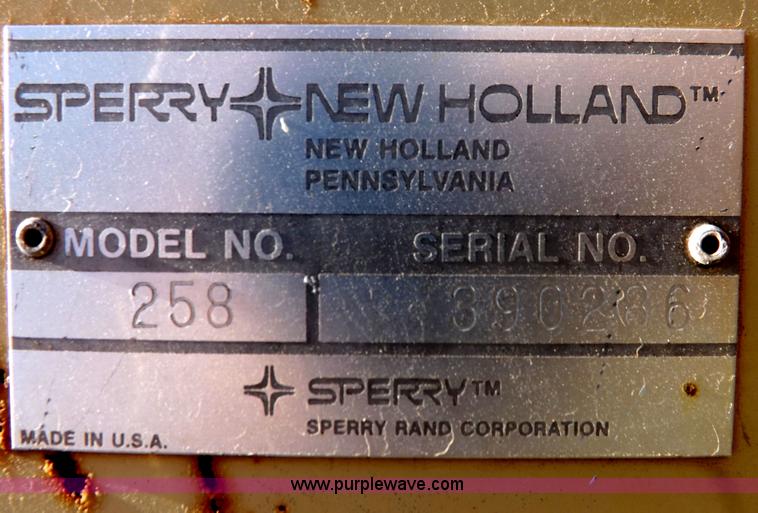 image for item H7080 New Holland 258 hay rake