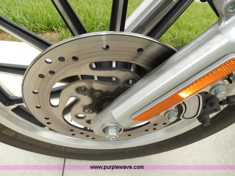 image for item AA9907 2003 Harley Davidson Dyna Low Rider motorcycle