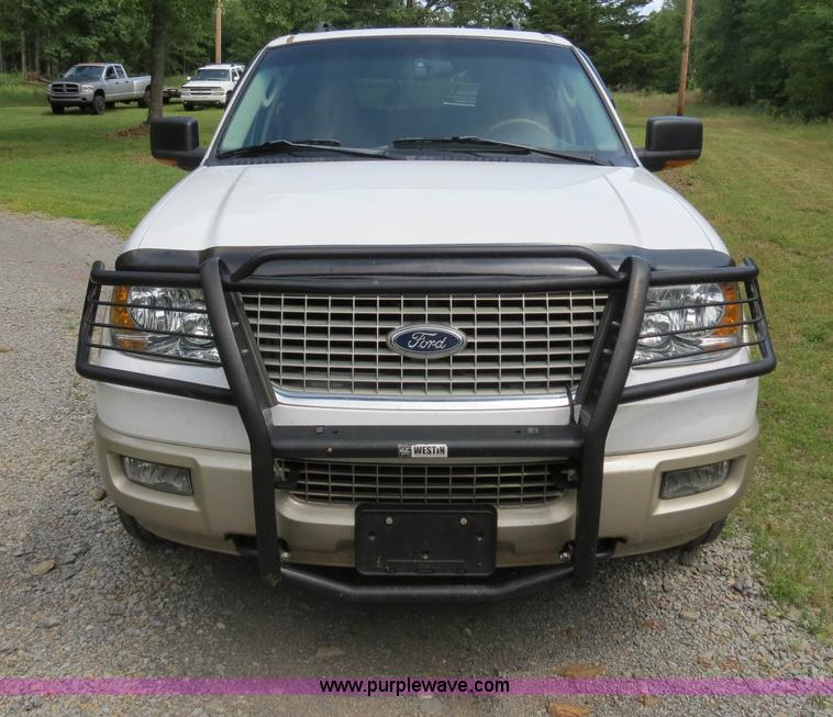 image for item B4785 2005 Ford Expedition Eddie Bauer SUV
