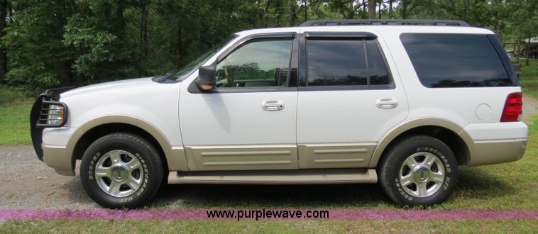 image for item B4785 2005 Ford Expedition Eddie Bauer SUV