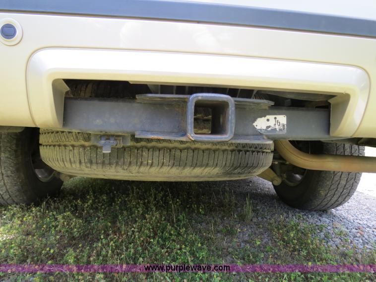 image for item B4785 2005 Ford Expedition Eddie Bauer SUV