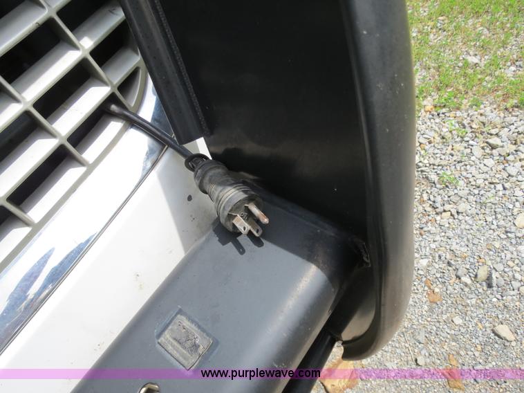 image for item B4785 2005 Ford Expedition Eddie Bauer SUV