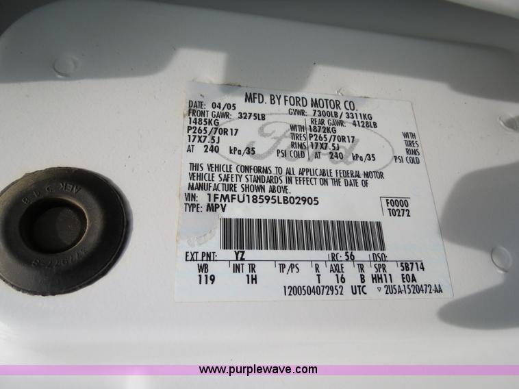 image for item B4785 2005 Ford Expedition Eddie Bauer SUV