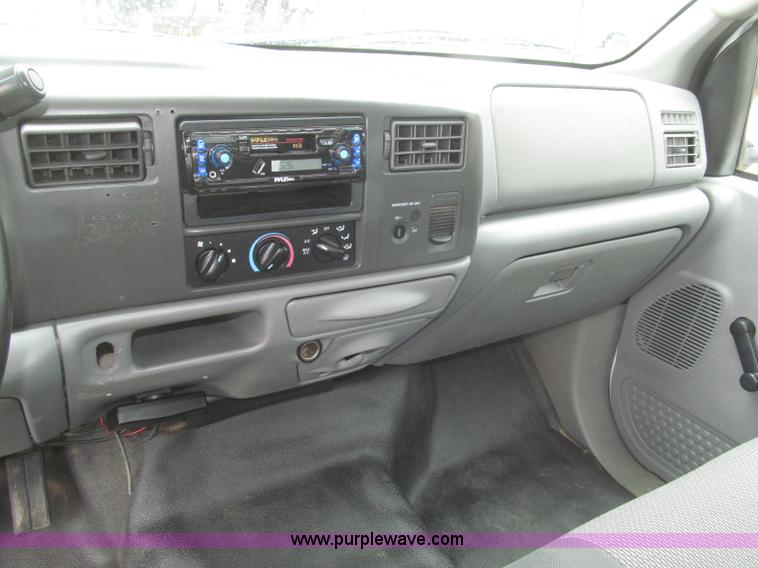 image for item B5492 2004 Ford F350  XL Super Duty flatbed truck