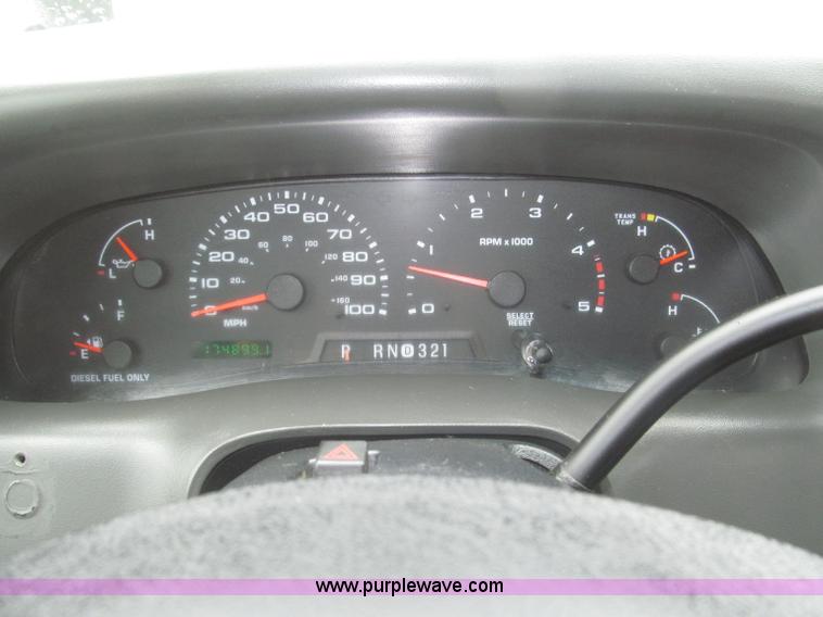 image for item B5492 2004 Ford F350  XL Super Duty flatbed truck