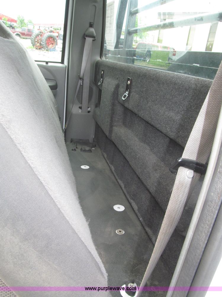 image for item B5492 2004 Ford F350  XL Super Duty flatbed truck