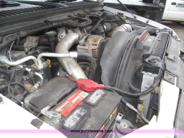 image for item B5492 2004 Ford F350  XL Super Duty flatbed truck