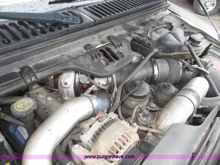 image for item B5492 2004 Ford F350  XL Super Duty flatbed truck