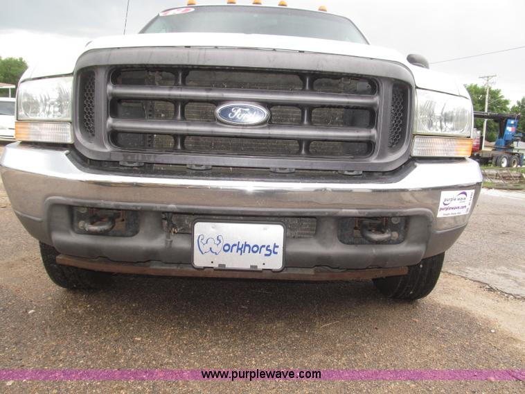 image for item B5492 2004 Ford F350  XL Super Duty flatbed truck