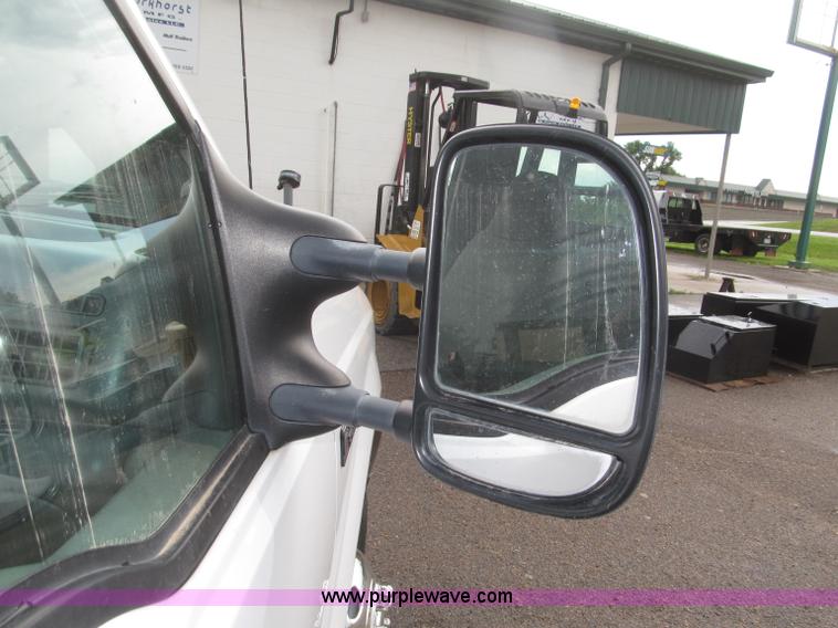 image for item B5492 2004 Ford F350  XL Super Duty flatbed truck