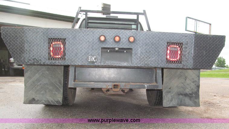 image for item B5492 2004 Ford F350  XL Super Duty flatbed truck
