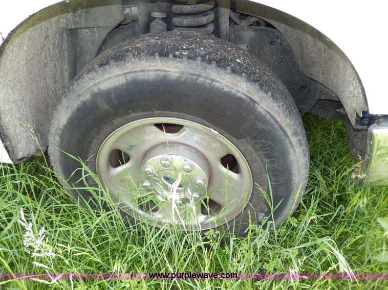 image for item D4780 2007 Ford F250 XLT Super Duty Crew Cab pickup truck