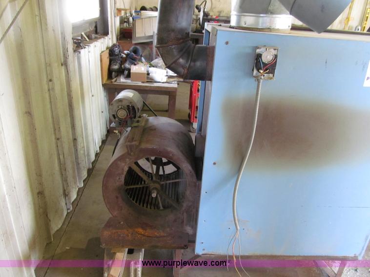 Kingwood wood burning stove in Adair, IA | Item D7400 sold | Purple Wave