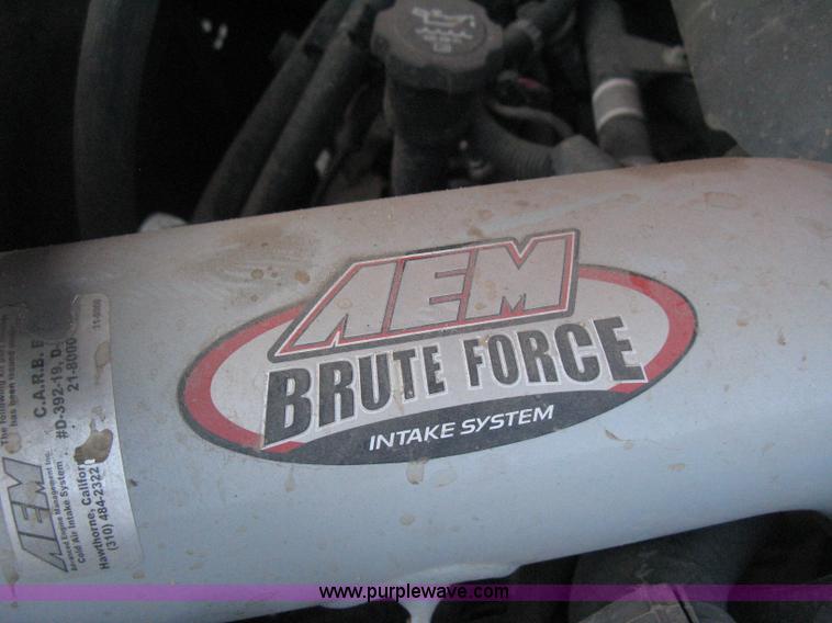 image for item D8332 2004 Chevrolet Silverado 1500 Extended Cab pickup truck