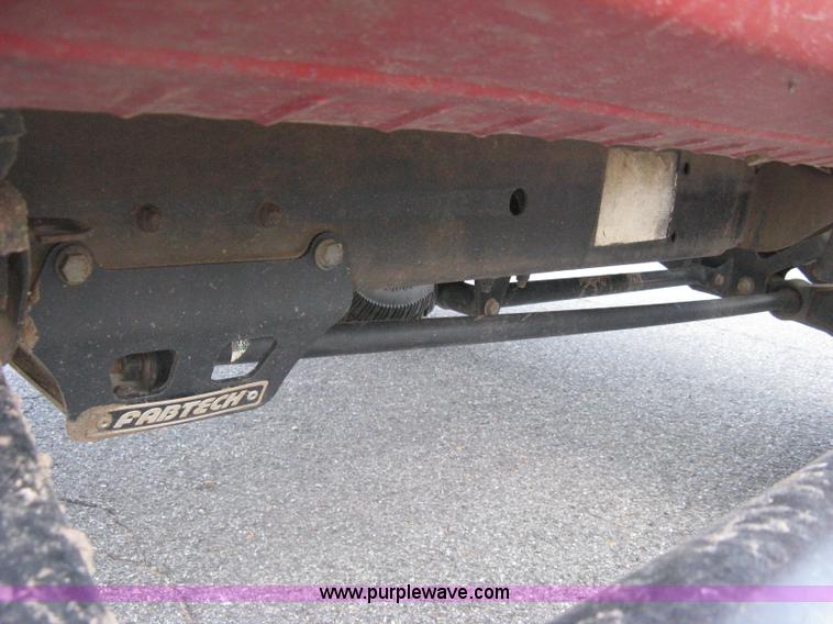 image for item D8332 2004 Chevrolet Silverado 1500 Extended Cab pickup truck