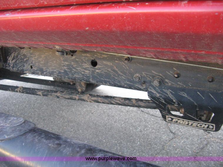 image for item D8332 2004 Chevrolet Silverado 1500 Extended Cab pickup truck