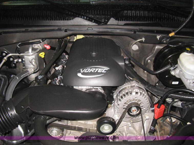 image for item D8350 2006 Chevrolet Silverado 1500 LT pickup truck