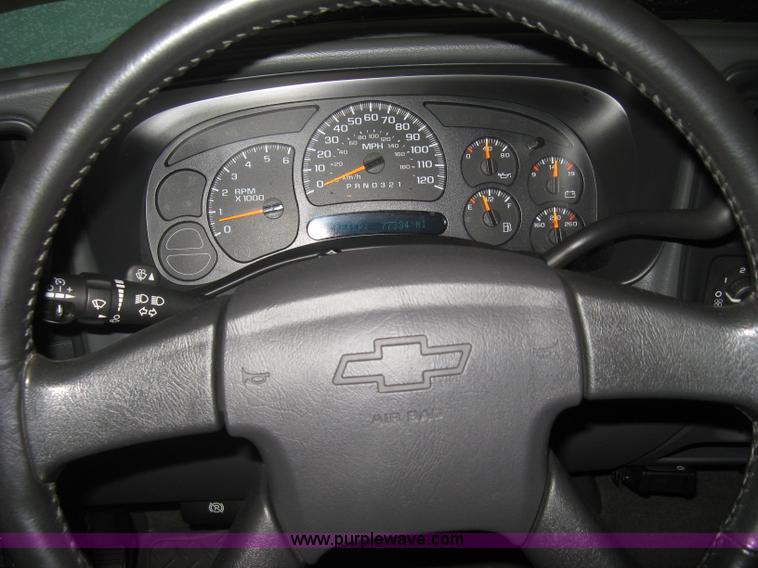 image for item D8350 2006 Chevrolet Silverado 1500 LT pickup truck