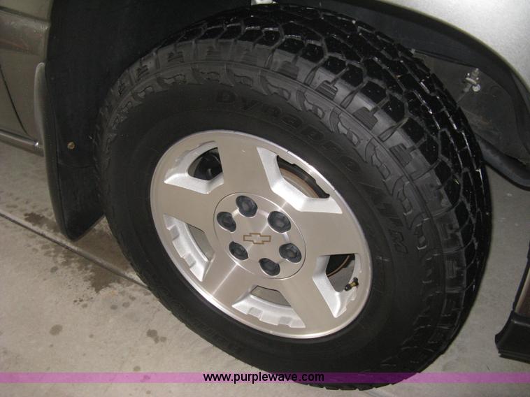 image for item D8350 2006 Chevrolet Silverado 1500 LT pickup truck