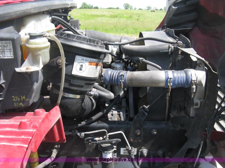 image for item D8373 2004 Mercedes Benz Business Class M2 truck cab and chassis