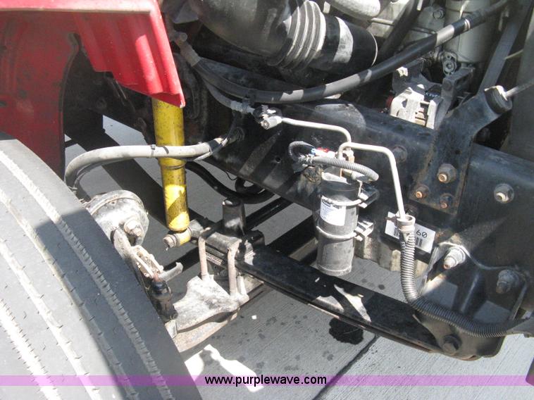 image for item D8373 2004 Mercedes Benz Business Class M2 truck cab and chassis