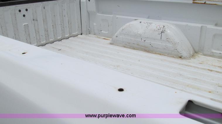 image for item E3955 2005 Chevrolet Silverado 1500 Extended Cab pickup truck