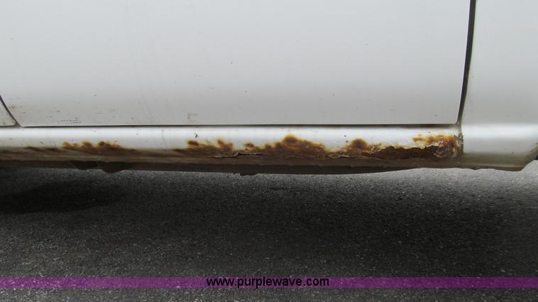 image for item E3955 2005 Chevrolet Silverado 1500 Extended Cab pickup truck