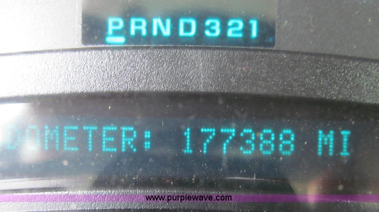 image for item E3955 2005 Chevrolet Silverado 1500 Extended Cab pickup truck