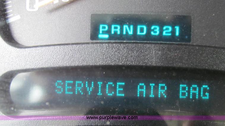 image for item E3955 2005 Chevrolet Silverado 1500 Extended Cab pickup truck