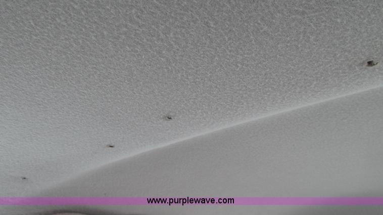 image for item E3955 2005 Chevrolet Silverado 1500 Extended Cab pickup truck