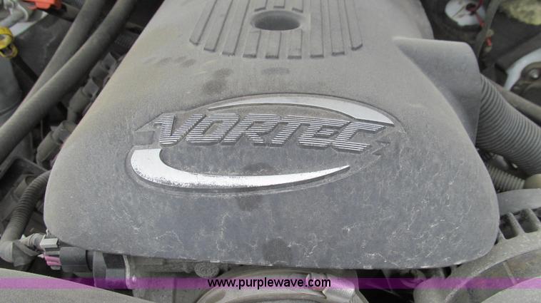 image for item E3955 2005 Chevrolet Silverado 1500 Extended Cab pickup truck