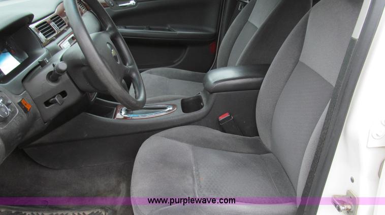 image for item E3956 2007 Chevrolet Impala LS