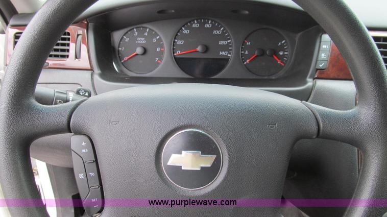 image for item E3956 2007 Chevrolet Impala LS