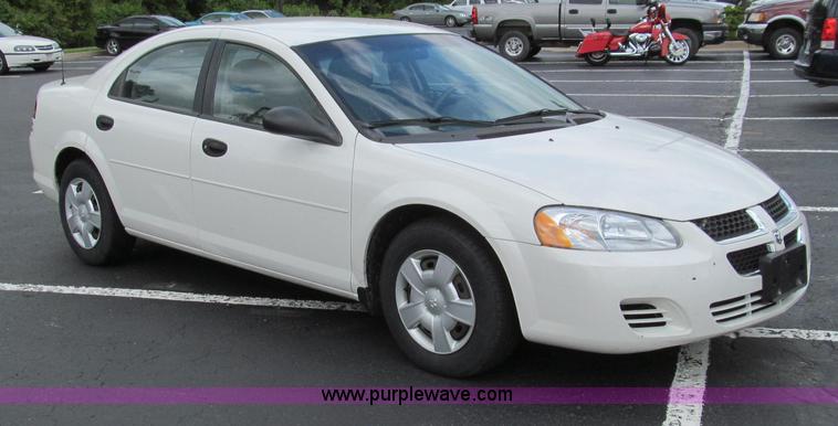 image for item E3960 2004 Dodge Stratus SE