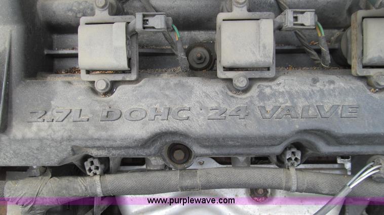 image for item E3960 2004 Dodge Stratus SE