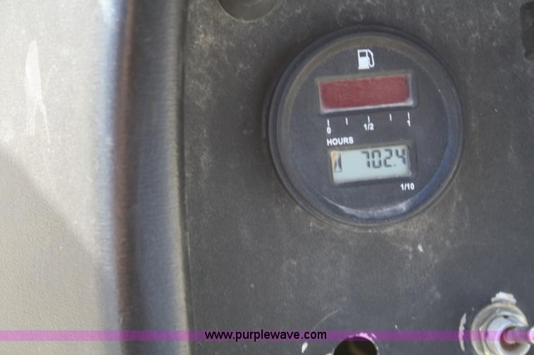 image for item F2532 2006 Club Car XRT1500 utility vehicle