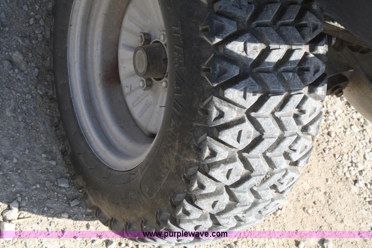 image for item F2532 2006 Club Car XRT1500 utility vehicle